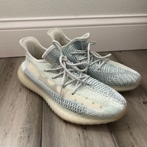 Yeezy Boost 350 V2 Cloud